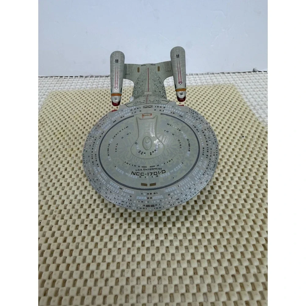 Star‎ Trek USS Enterprise NCC-1701-D Die-Cast Model Stand 4412-A/QEUC